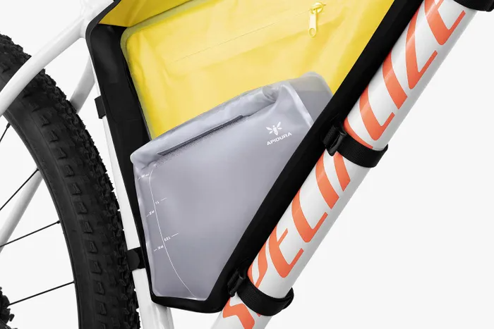 Apidura Frame Pack Hydration Bladder — 1.5L