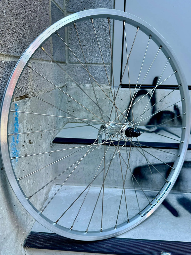 House Front Wheel (Modern Classic) — 26" / Alex DM-18 Rim / Alloy QR Hub / All Silver